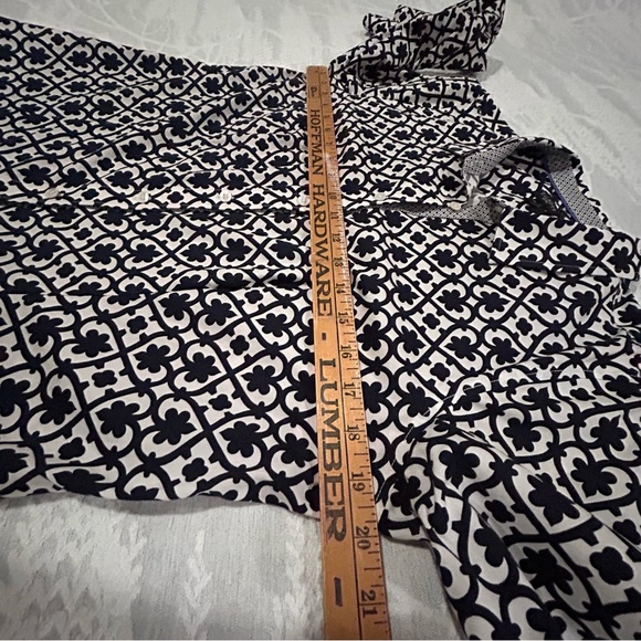 Talbots Non-Iron Medallion Print Button Down Shirt Navy/White 12P - Picture 7 of 10